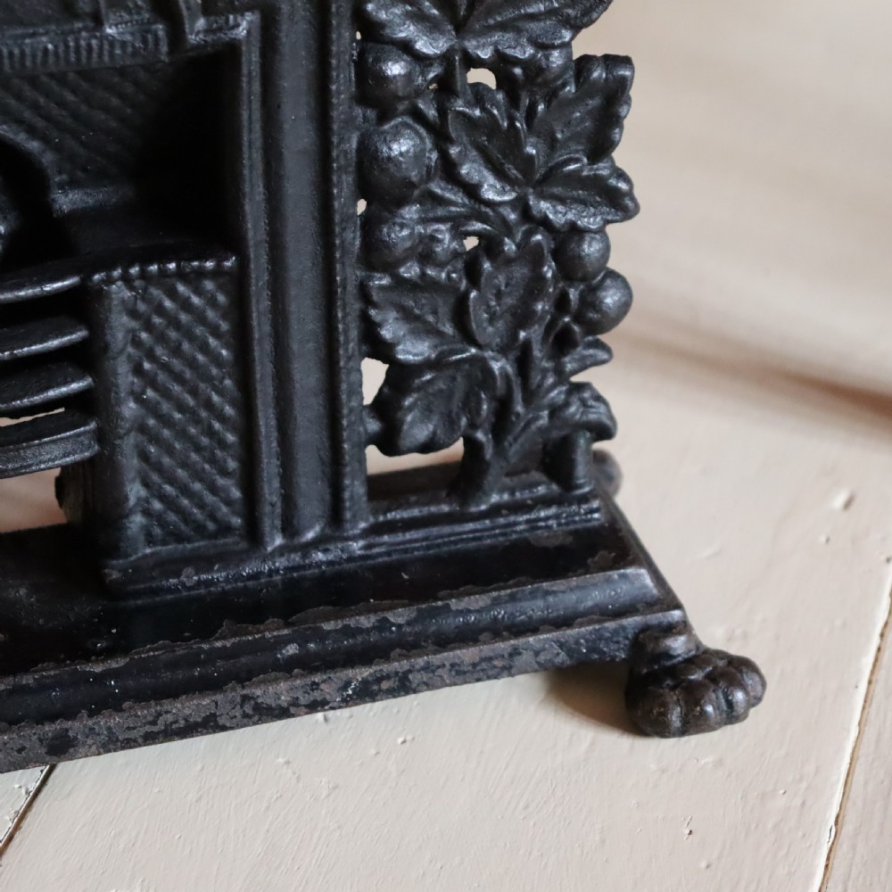 Victorian salesman’s miniature cast iron fireplace  View X