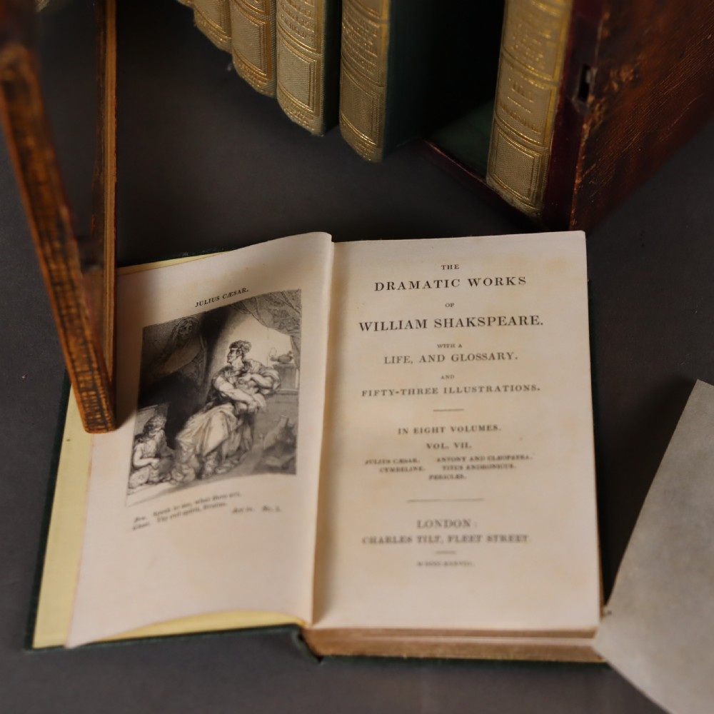 The Works of Shakespeare - 8 miniature volumes in a tooled leather and glazed case View IV