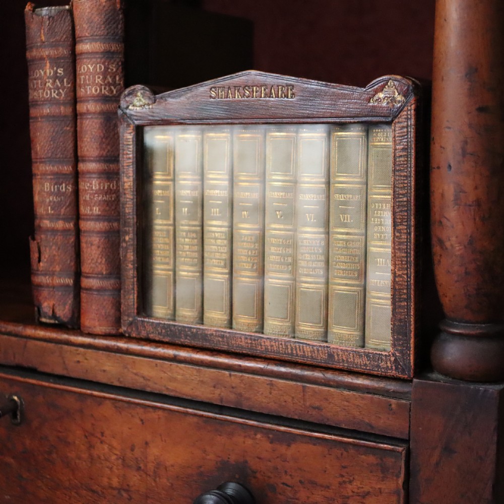 The Works of Shakespeare - 8 miniature volumes in a tooled leather and glazed case View V