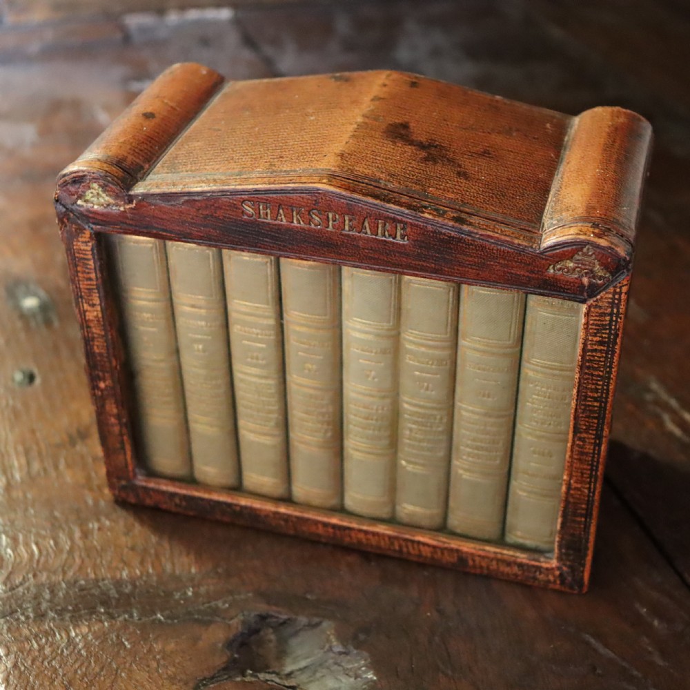 The Works of Shakespeare - 8 miniature volumes in a tooled leather and glazed case View IX