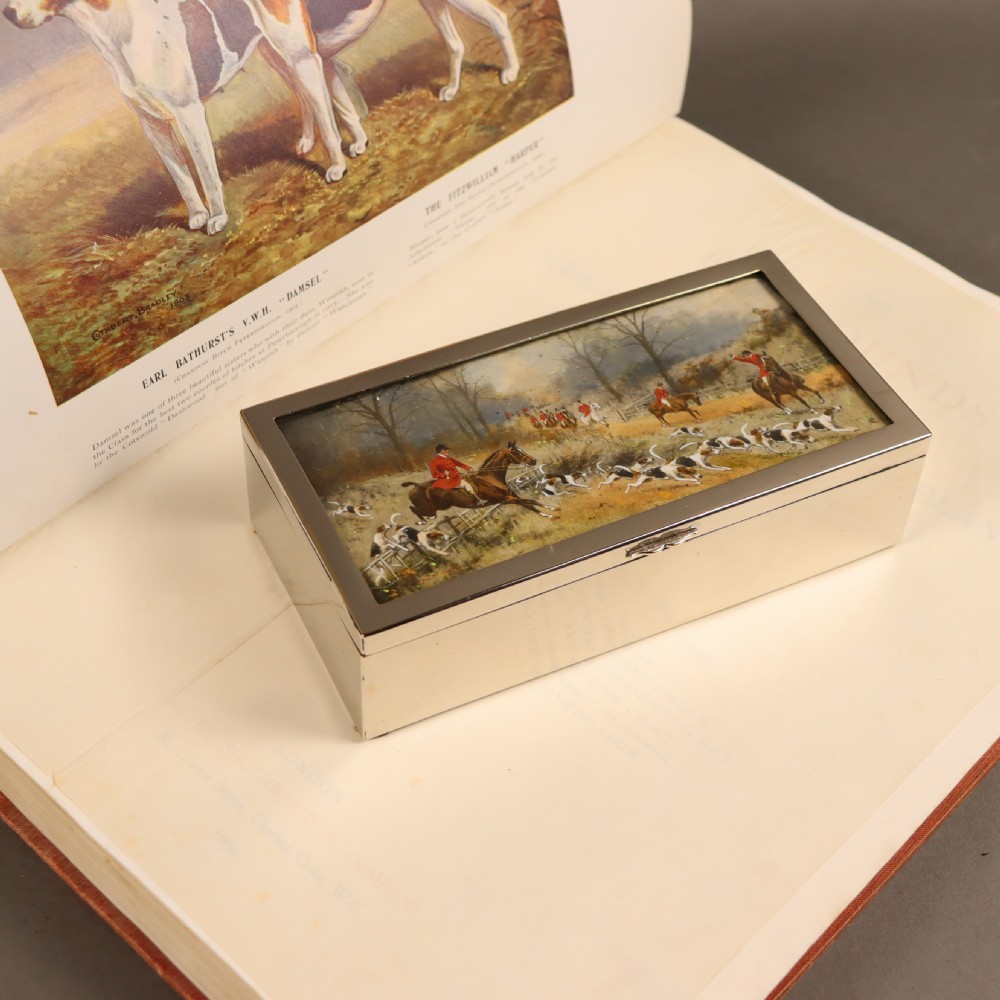 Fox hunting interest- Cigarette box