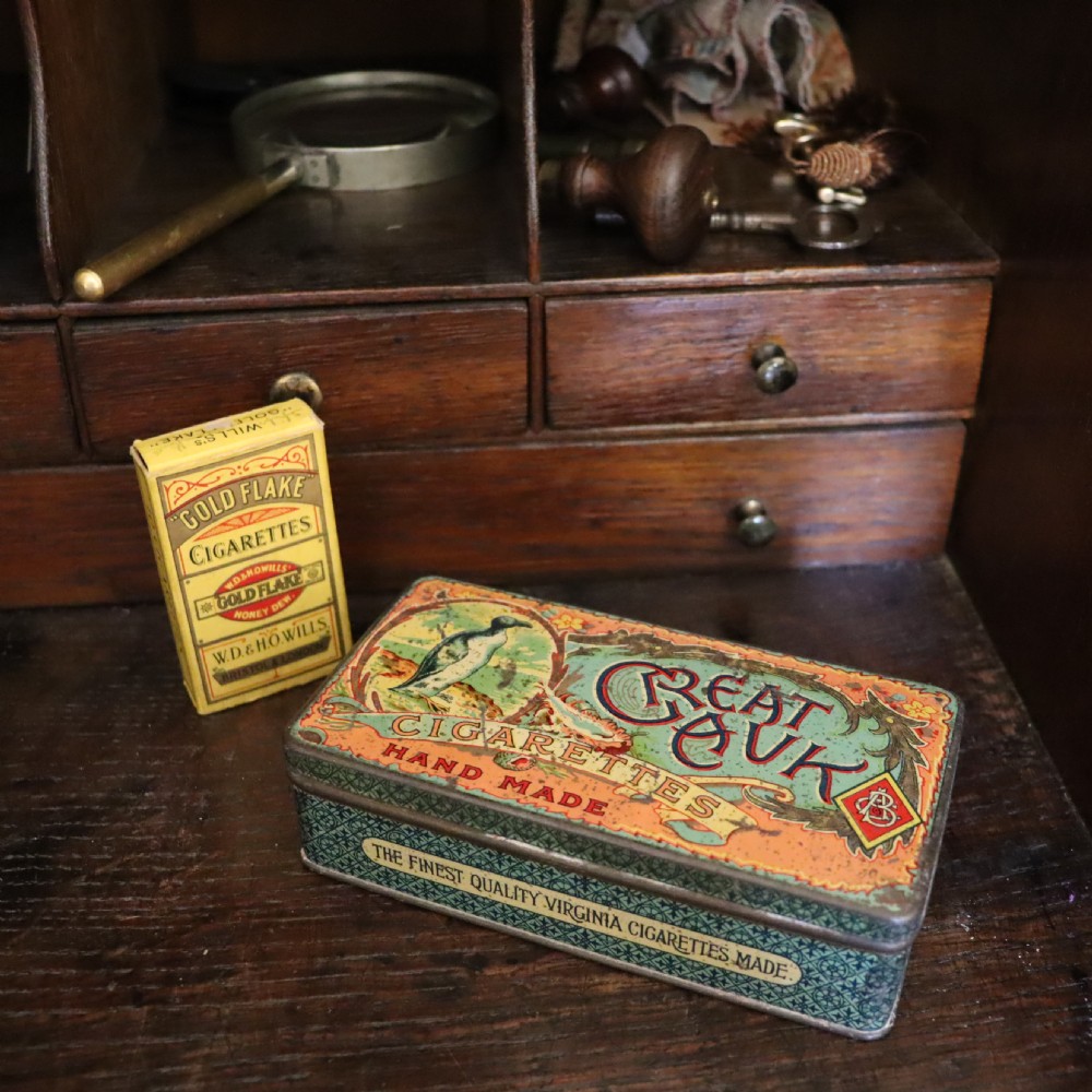 Advertising Tin - An early 20th century Great Auk Cigarette tin View II