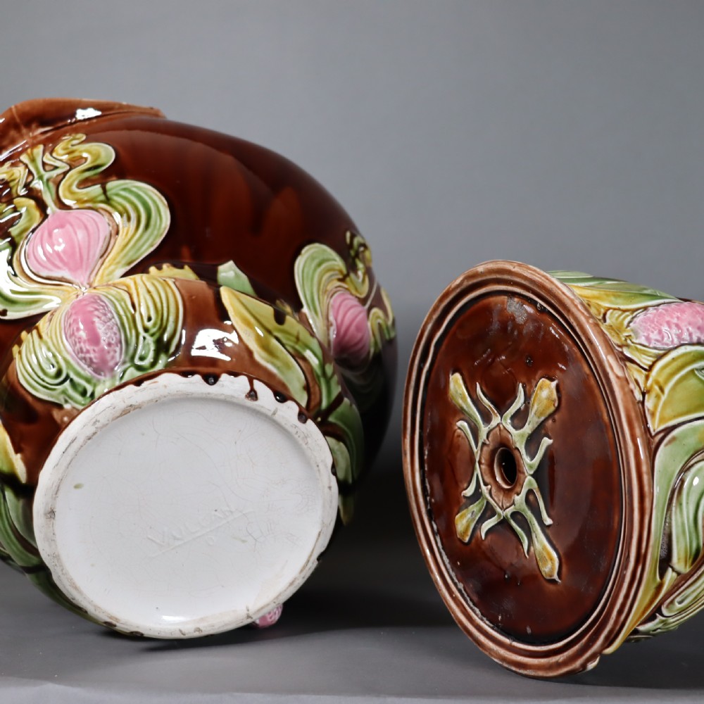 An Art Nouveau majolica jardiniere and stand. Circa1900  View IV