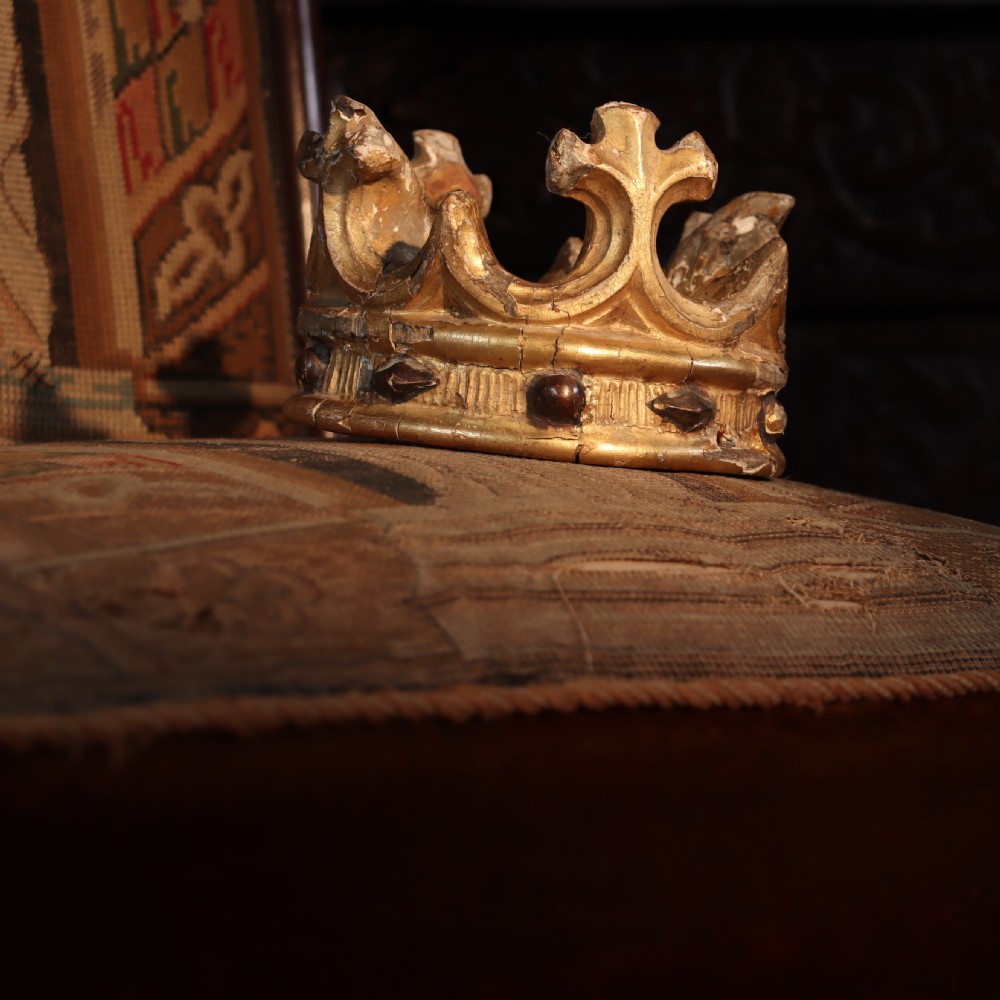 17th Century Italian Gilt Carved Wood Crown  View V