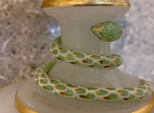 A RARE ANTIQUE OPALINE GLASS SNAKE SERPENT CENTREPIECE BOWL - ADDITIONAL PHOTO 2