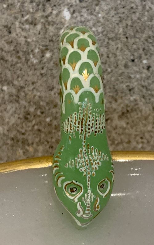 A RARE ANTIQUE OPALINE GLASS SNAKE SERPENT CENTREPIECE BOWL - ADDITIONAL PHOTO 4