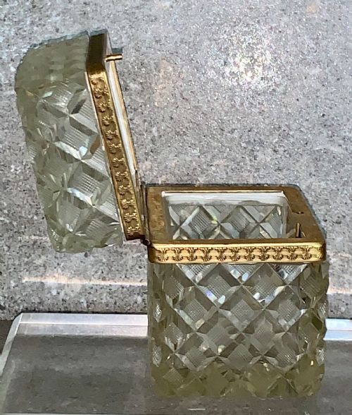 A FINE BACCARAT GLASS CASKET BOX ANTIQUE BRONZE MOUNTED - ADDITIONAL PHOTO 9