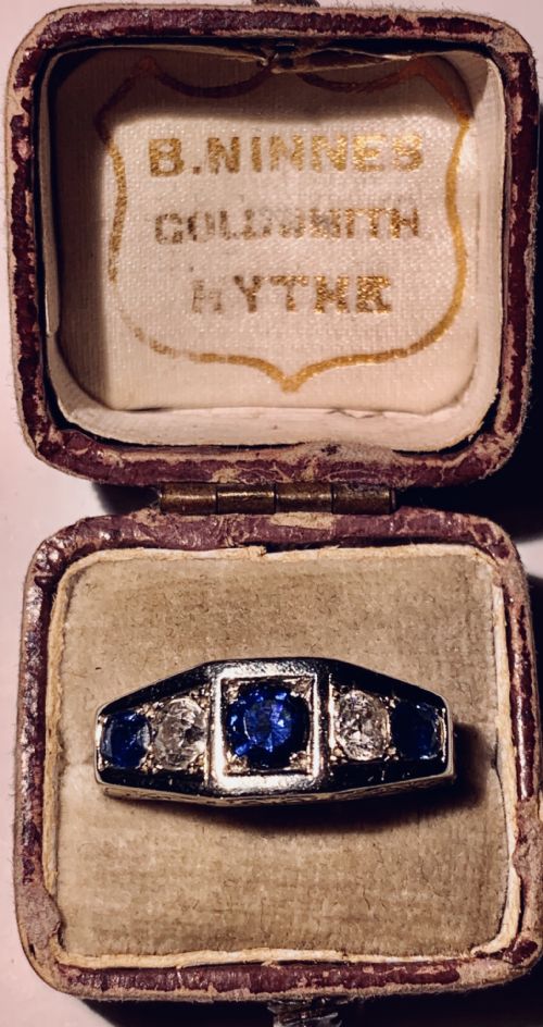 ART DECO PLATINUM SAPPHIRE DIAMOND FIVE STONE RING - ADDITIONAL PHOTO 6