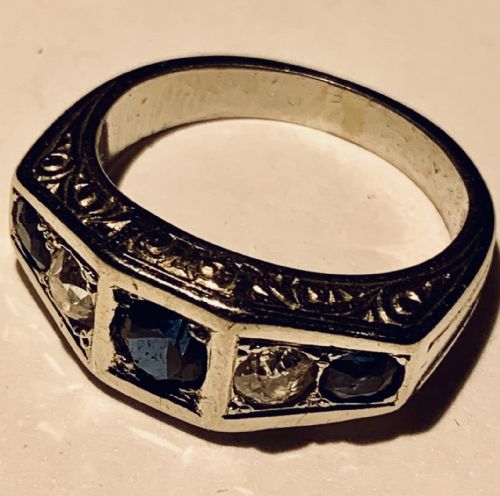 ART DECO PLATINUM SAPPHIRE DIAMOND FIVE STONE RING - ADDITIONAL PHOTO 2