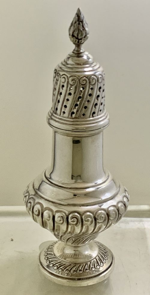 A SUPERB VICTORIAN SUGAR CASTER LEE WIGFULL SHEFFIELD 1898 - ADDITIONAL PHOTO 2