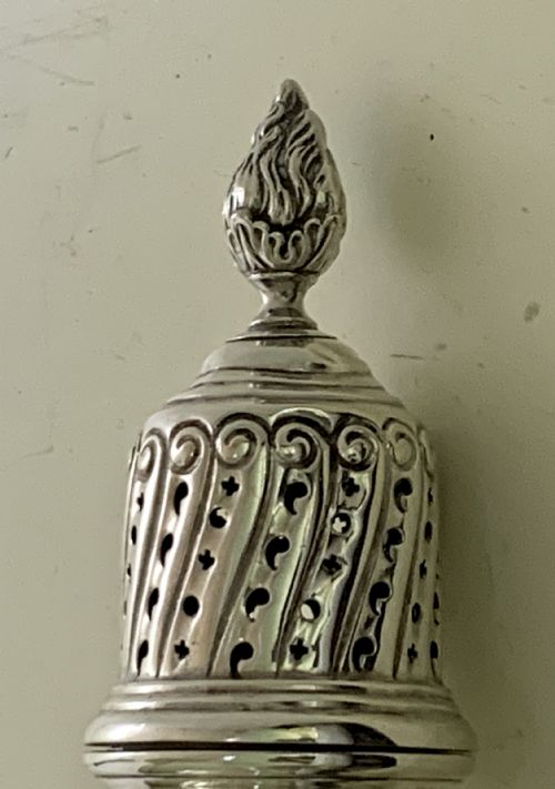 A SUPERB VICTORIAN SUGAR CASTER LEE WIGFULL SHEFFIELD 1898 - ADDITIONAL PHOTO 6