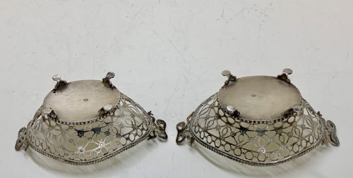 A FINE PAIR DUTCH PIERCED SILVER BON BON DISHES - ADDITIONAL PHOTO 13