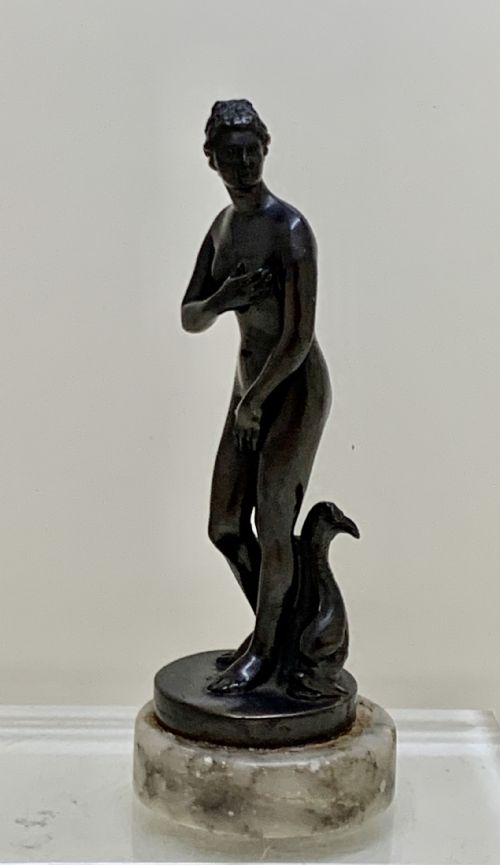 A 19TH CENTURY FRENCH BRONZE FIGURE OF APHRODITE - ADDITIONAL PHOTO 6