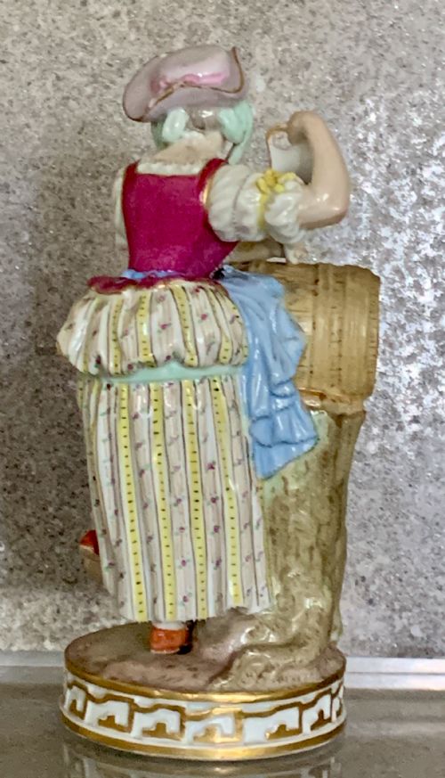 MEISSEN GRAPE HARVESTER GIRL WITH FUNNEL BARREL ANTIQUE - ADDITIONAL PHOTO 1