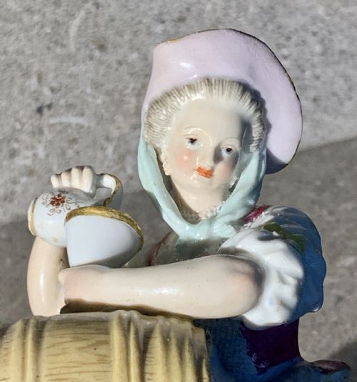 MEISSEN GRAPE HARVESTER GIRL WITH FUNNEL BARREL ANTIQUE - ADDITIONAL PHOTO 4