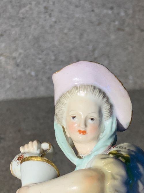 MEISSEN GRAPE HARVESTER GIRL WITH FUNNEL BARREL ANTIQUE - ADDITIONAL PHOTO 5