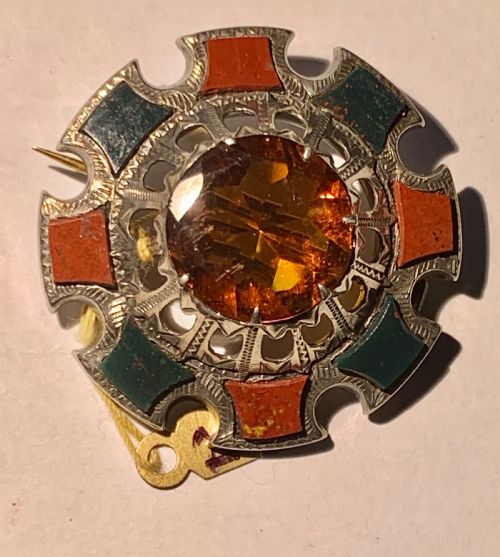 LARGE VICTORIAN SILVER SCOTTISH AGATE CITRINE BROOCH PIN - ADDITIONAL PHOTO 1