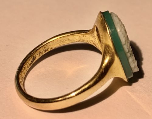 A NICE 18K GOLD GREEN ONYX CAMEO RING - ADDITIONAL PHOTO 2