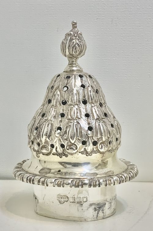 A LARGE HIGH QUALITY EDWARDIAN STERLING SILVER SUGAR CASTER 1904 - ADDITIONAL PHOTO 8