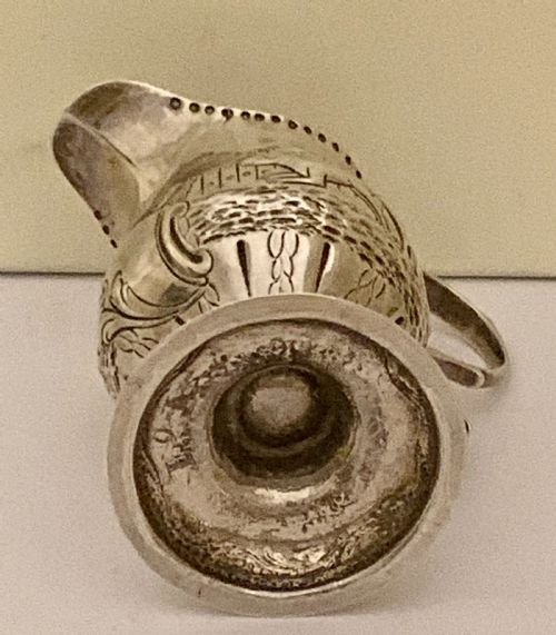 ANTIQUE GEORGE III SILVER CREAM JUG BY CHARLES HOUGHAM HALLMARKED LONDON 1779 - ADDITIONAL PHOTO 5
