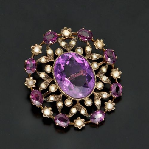 A Large Victorian 9ct Solid Gold Amethyst and Seed Pearl Pendant Brooch