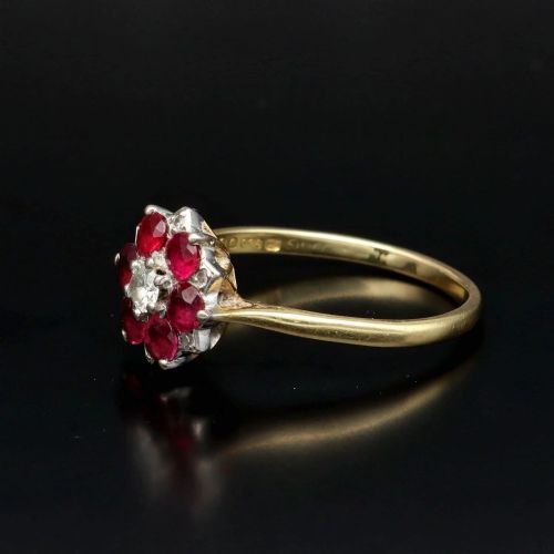 SUPERB VINTAGE 18CT WHITE GOLD RUBY DIAMOND FLOWER CLUSTER RING