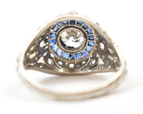 A RARE ART DECO PLATINUM 15CT DIAMOND SAPPHIRE TARGET CLUSTER RING CA 1920'S - ADDITIONAL PHOTO 6
