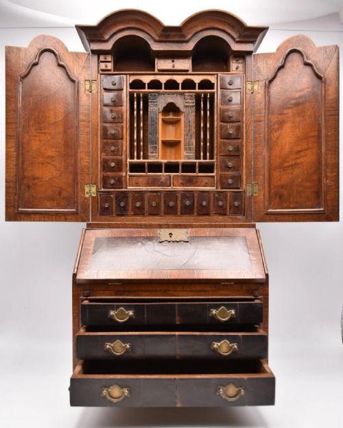 AN APPRENTICE MINIATURE OF A WILLIAM MARY SECRETAIRE CABINET CA 19TH CENTURY - ADDITIONAL PHOTO 1
