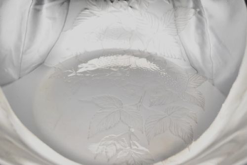 STERLING SILVER BOWL ENGRAVED INSIDE OUT WITH LEAF STRAWBERRY DECORATION - ADDITIONAL PHOTO 5