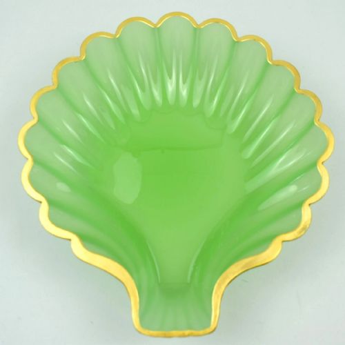 PAIR LARGE ANTIQUE FRENCH GREEN OPALINE GLASS SCALLOP SHELL DISHES GILT EDGE - ADDITIONAL PHOTO 5