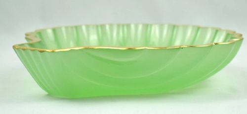 PAIR LARGE ANTIQUE FRENCH GREEN OPALINE GLASS SCALLOP SHELL DISHES GILT EDGE - ADDITIONAL PHOTO 12