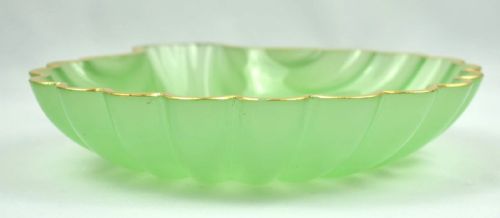 PAIR LARGE ANTIQUE FRENCH GREEN OPALINE GLASS SCALLOP SHELL DISHES GILT EDGE - ADDITIONAL PHOTO 13
