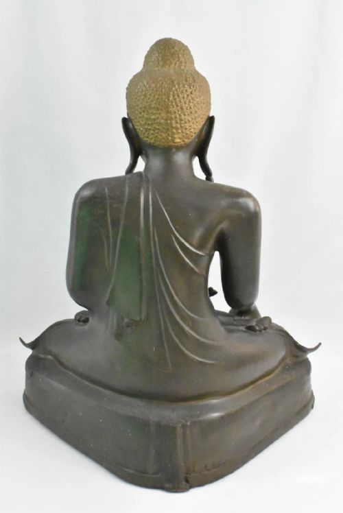 A LARGE ANTIQUE BRONZE MANDALAY BURMESE SEATED BUDDHA CIRCA 19TH CENTURY - ADDITIONAL PHOTO 6