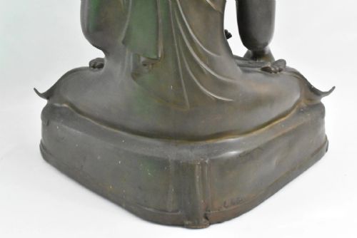 A LARGE ANTIQUE BRONZE MANDALAY BURMESE SEATED BUDDHA CIRCA 19TH CENTURY - ADDITIONAL PHOTO 9