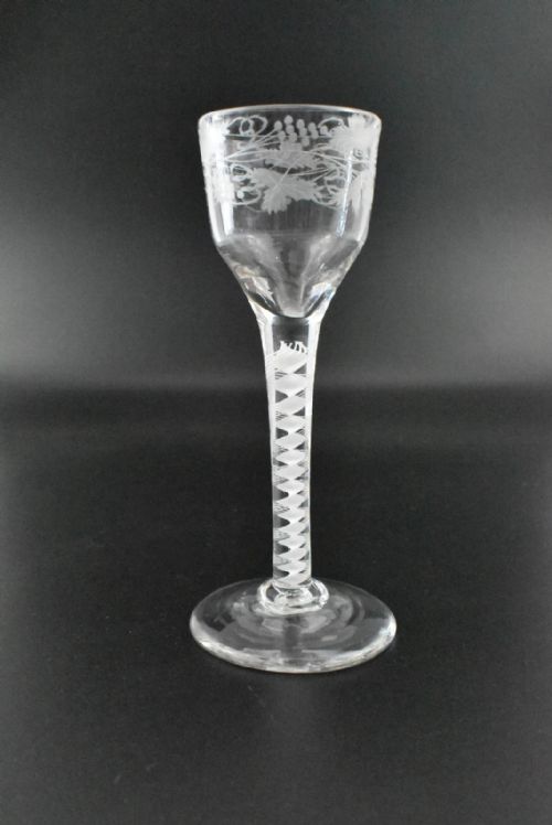 18TH CENTURY JACOBITE AIR TWIST WINE GLASS WITH GRAPE AND VINE ENGRAVING - ADDITIONAL PHOTO 1