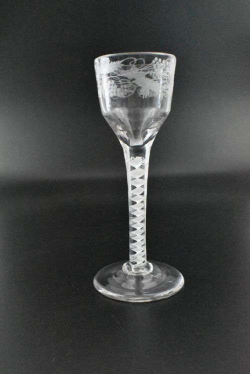 18TH CENTURY JACOBITE AIR TWIST WINE GLASS WITH GRAPE AND VINE ENGRAVING - ADDITIONAL PHOTO 2