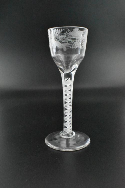 18TH CENTURY JACOBITE AIR TWIST WINE GLASS WITH GRAPE AND VINE ENGRAVING - ADDITIONAL PHOTO 3