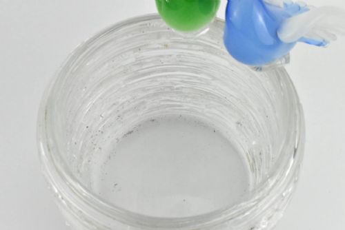 SIGNED MURANO TEXTURED CLEAR NEST BOWL ADORNED WITH GREEN AND BLUE LOVEBIRDS - ADDITIONAL PHOTO 5