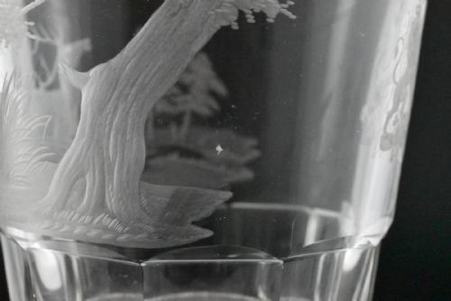 AN ANTIQUE ENGRAVED GLASS RUMMER A LARGE WIDEBOWLED DRINKING GLASS - ADDITIONAL PHOTO 3