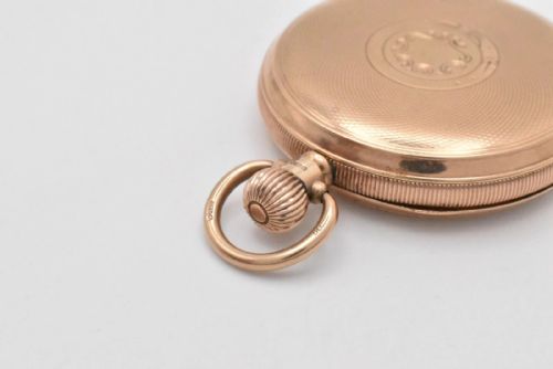 ANTIQUE 9CT GOLD 'ALD' 17 JEWELL SWISS ENGINE TURNED FULL HUNTER POCKET WATCH - ADDITIONAL PHOTO 8