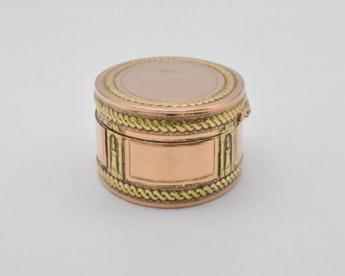 ANTIQUE 18TH CENTURY FRENCH VARICOLOURED 18CT GOLD OVAL SNUFF BOX CIRCA 1780 - ADDITIONAL PHOTO 3