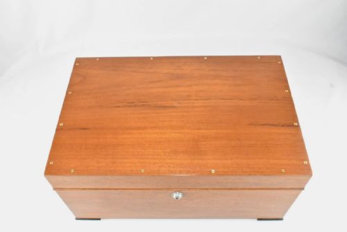 A LARGE VINTAGE ALFRED DUNHILL CIGAR HUMIDOR WOODEN BOX WITH HUMIDIFIER - ADDITIONAL PHOTO 1