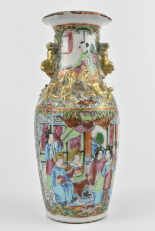 PAIR OF CANTON PORCELAIN HAND PAINTED VASES CHINA LATE 19TH CENTURY - ADDITIONAL PHOTO 1