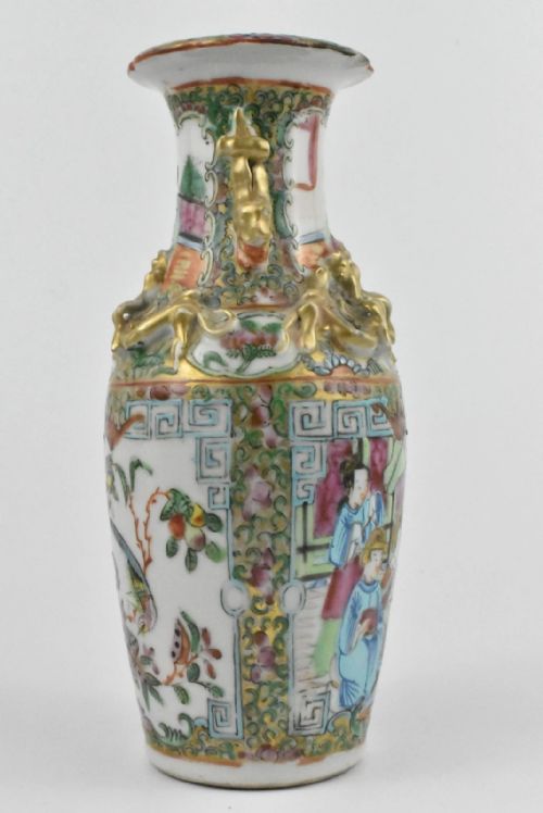 PAIR OF CANTON PORCELAIN HAND PAINTED VASES CHINA LATE 19TH CENTURY - ADDITIONAL PHOTO 2