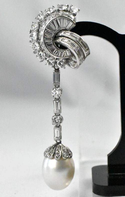 ANTIQUE CIRCA 1920S ART DECO PLATINUM 10 CARAT DIAMONDS PEARL DROP EARRINGS - ADDITIONAL PHOTO 2