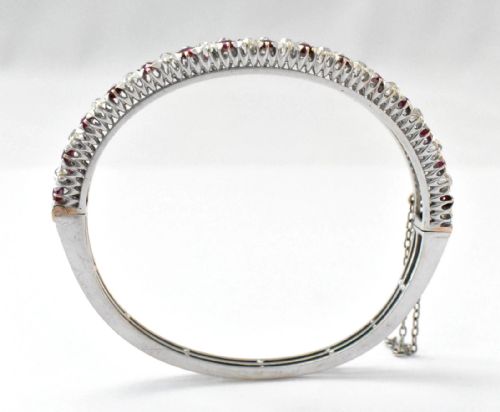 FRENCH BELLE POQUE 18CT WHITE GOLD 3 CT DIAMOND 45 CT RUBY BANGLE CA 1900 - ADDITIONAL PHOTO 4