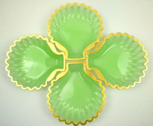 SET OF 10 ANTIQUE FRENCH GREEN OPALINE GLASS SCALLOP SHELLS DISHES W GILT EDGE - ADDITIONAL PHOTO 3