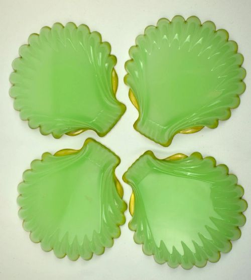 SET OF 10 ANTIQUE FRENCH GREEN OPALINE GLASS SCALLOP SHELLS DISHES W GILT EDGE - ADDITIONAL PHOTO 5