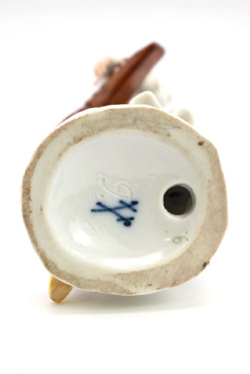 ANTIQUE MEISSEN PORCELAIN FIGURINE OF A WOMAN PLAYING A HURDYGURDY - ADDITIONAL PHOTO 7
