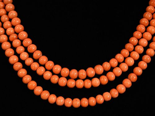 VINTAGE TRIPLE STRAND NATURAL ROUND CORAL BEADED NECKLACE 195 205 CA 1900 - ADDITIONAL PHOTO 1